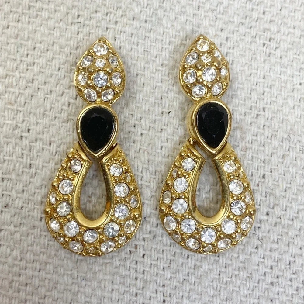 Vintage Signed gold tone Swarovski Crystal Drop Earrings